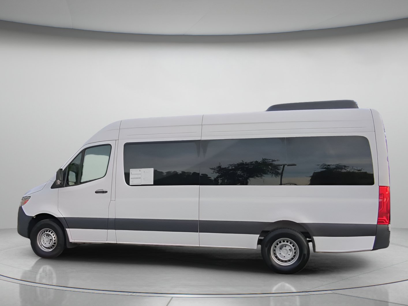 Used 2025 Mercedes-Benz Sprinter 2500 image 15