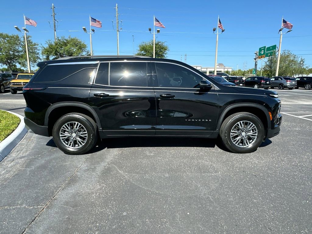 Certified 2024 Chevrolet Traverse LT w/ LPO, Floor Liner Package AWD/4WD image 4