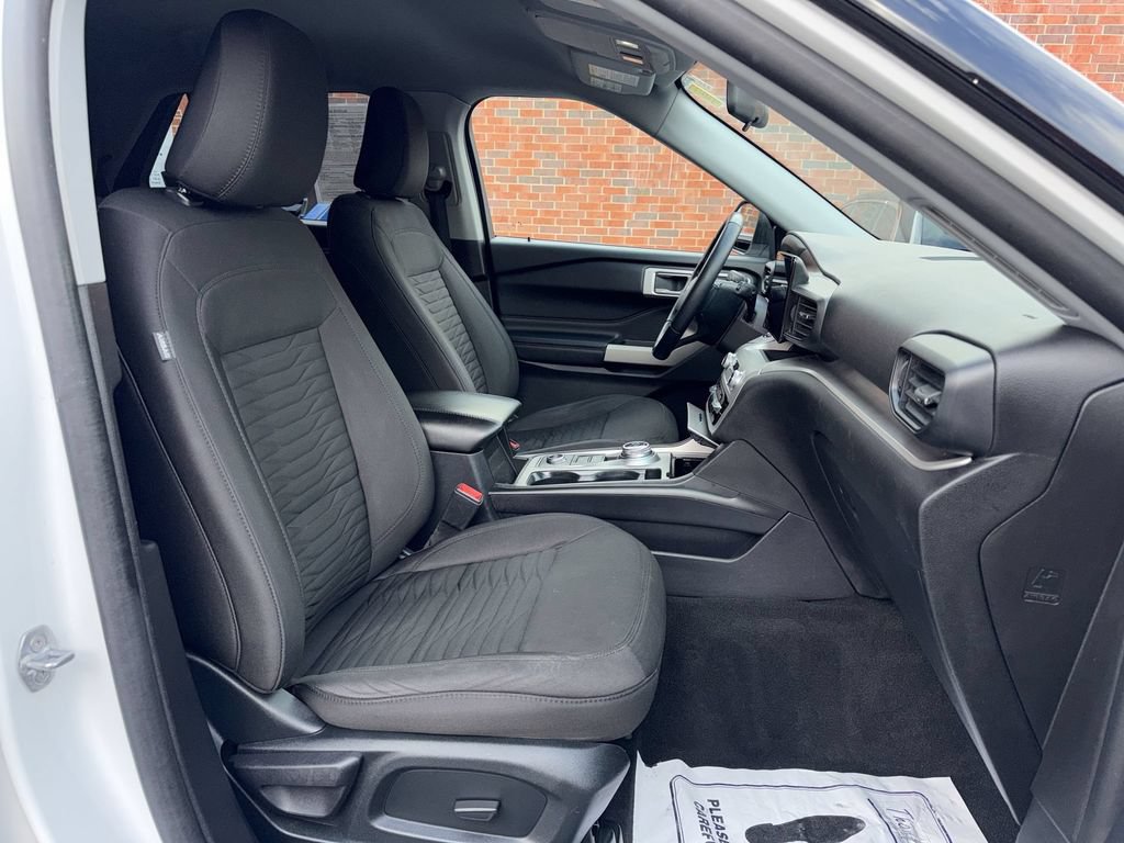 Used 2021 Ford Explorer XLT AWD/4WD image 28