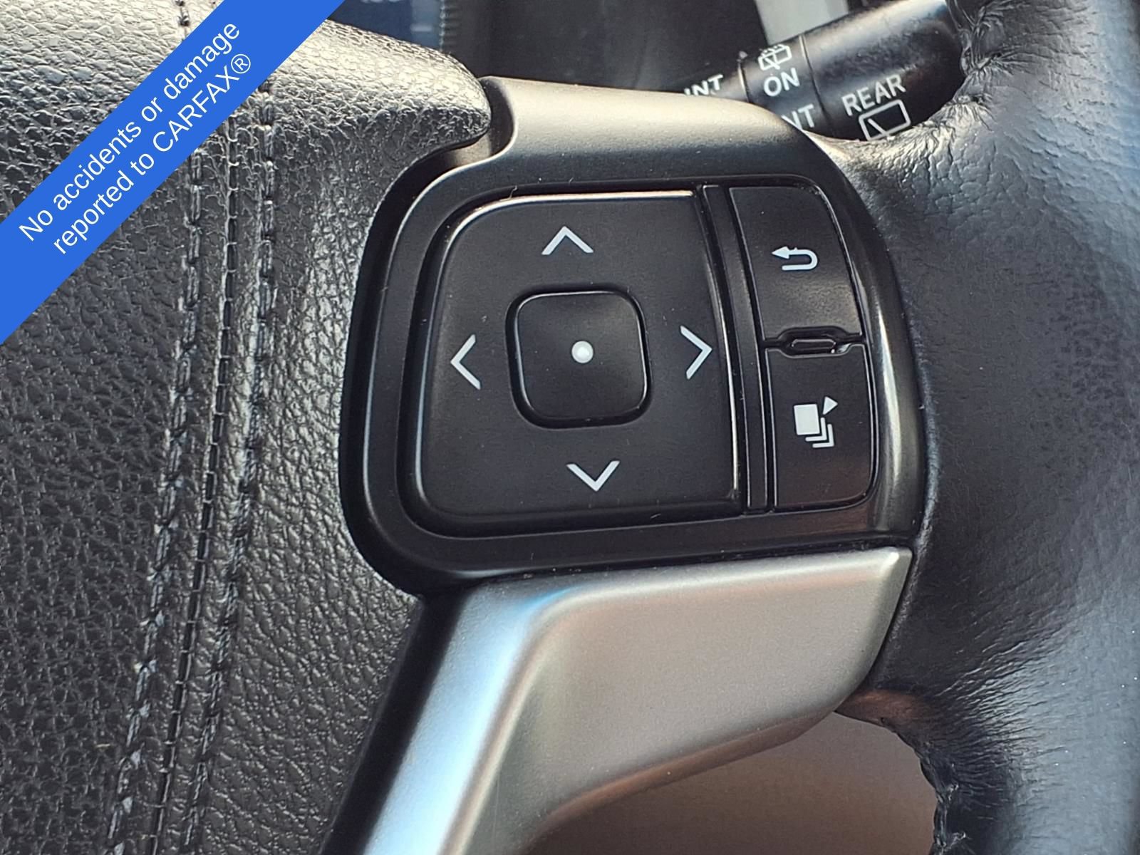 Used 2015 Toyota Sienna XLE FWD image 26