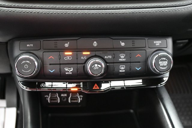 Used 2024 Dodge Durango SXT AWD/4WD image 22