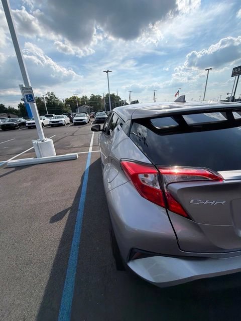 Used 2018 Toyota C-HR XLE FWD image 8