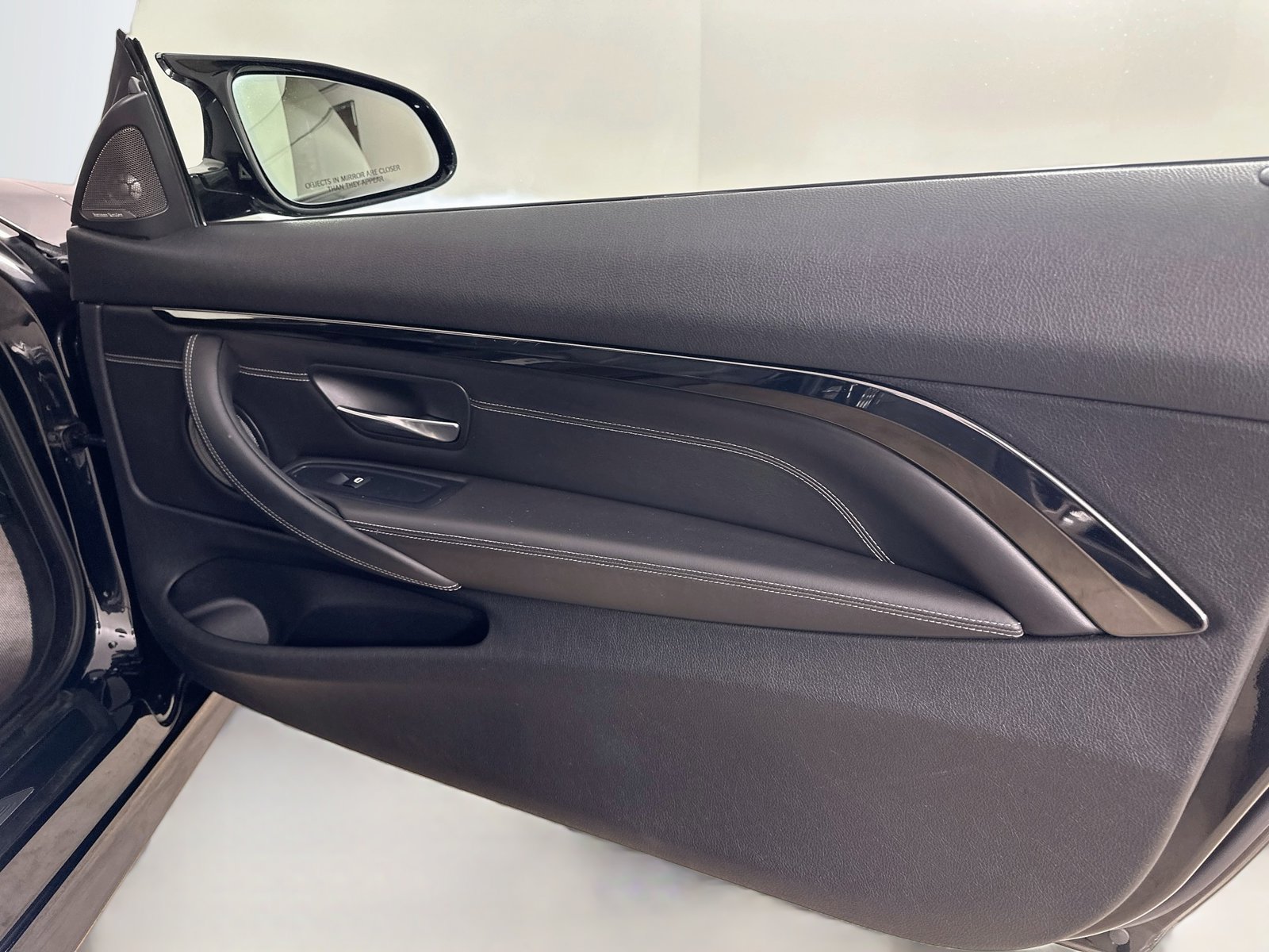 Used 2016 BMW M4 Convertible RWD image 37