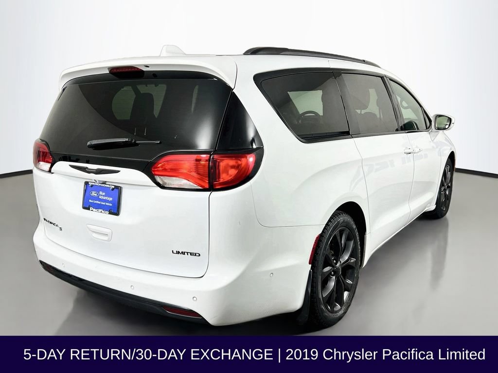 Used 2019 Chrysler Pacifica Limited w/ Advanced Safetytec Group FWD image 7