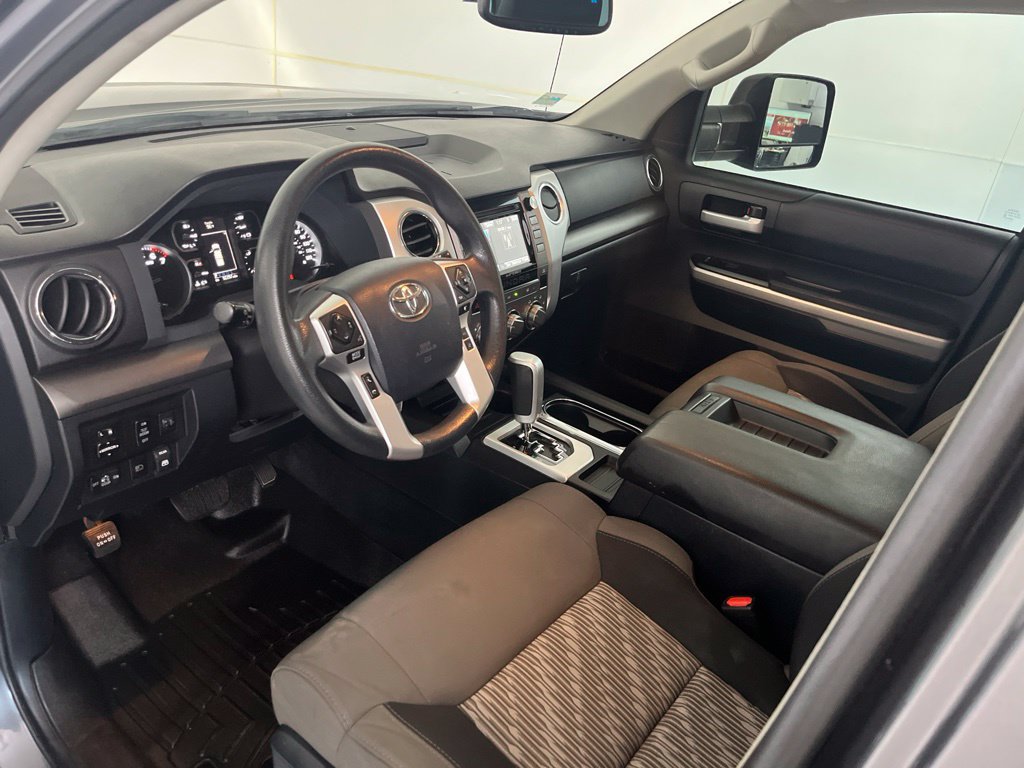 Used 2018 Toyota Tundra SR5 w/ SR5 Upgrade Package AWD/4WD image 25