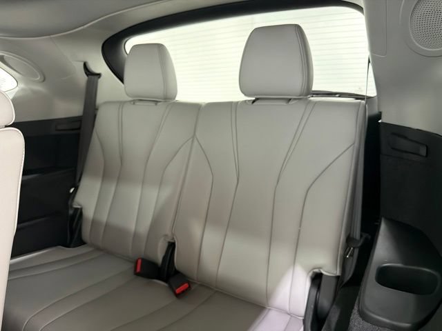 Certified 2026 Acura MDX w/ Technology Package AWD/4WD image 18