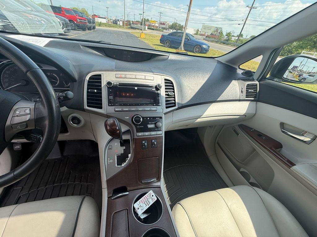 Used 2011 Toyota Venza w/ Comfort Pkg FWD image 14