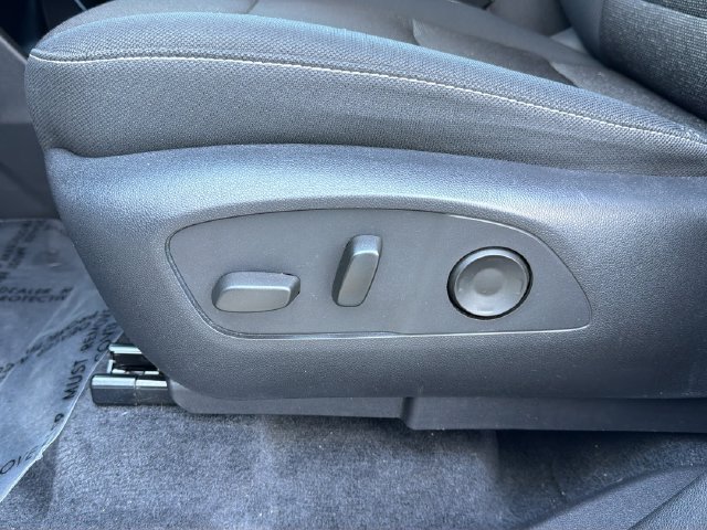 Certified 2024 Chevrolet Traverse LT FWD image 21