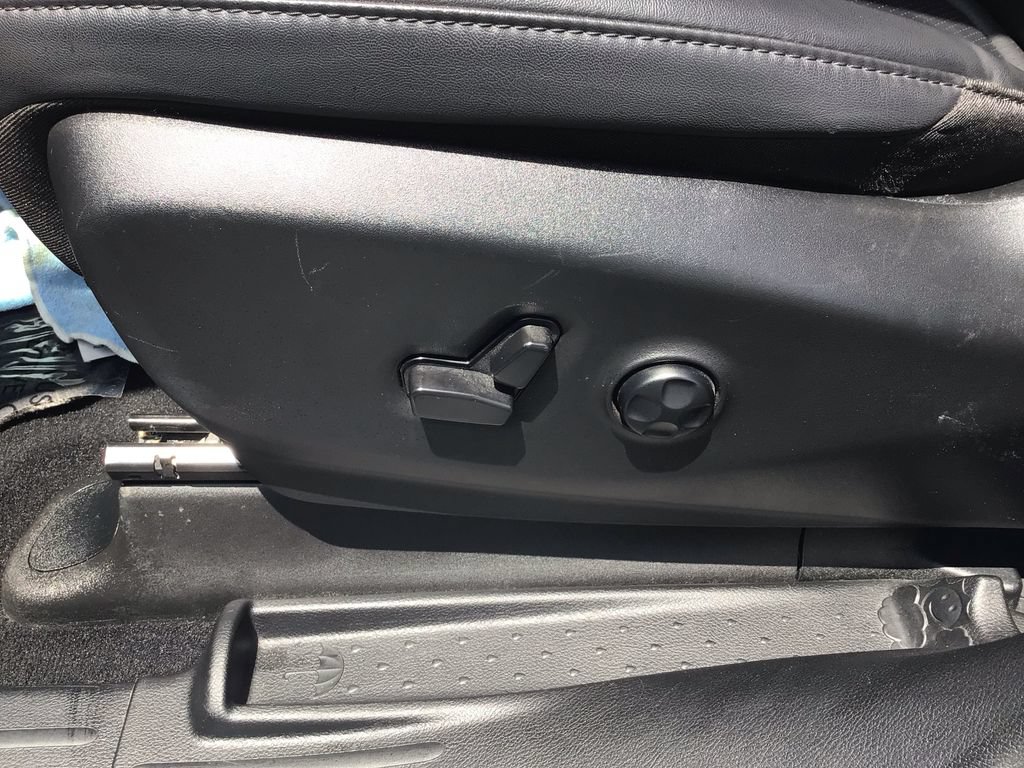 Used 2025 Chrysler Pacifica Select FWD image 19