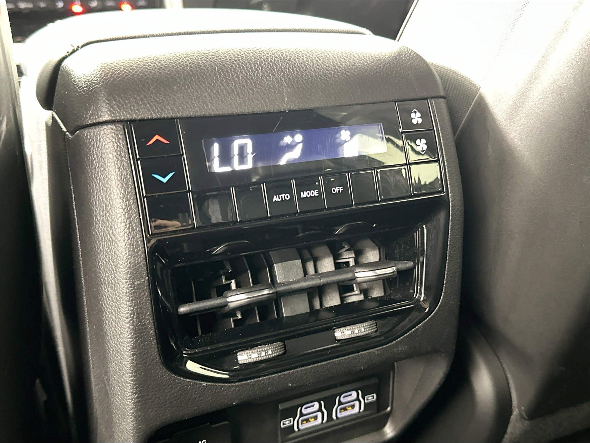 Used 2022 Jeep Grand Cherokee L Altitude image 25