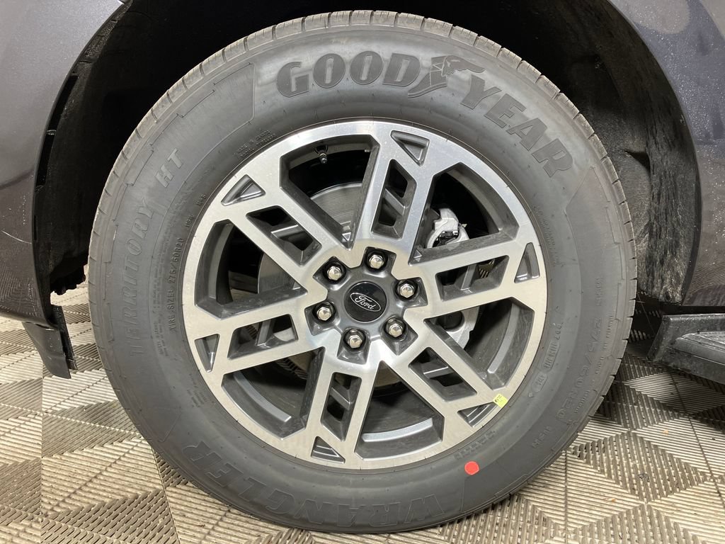 New 2026 Ford Expedition Active RWD image 12