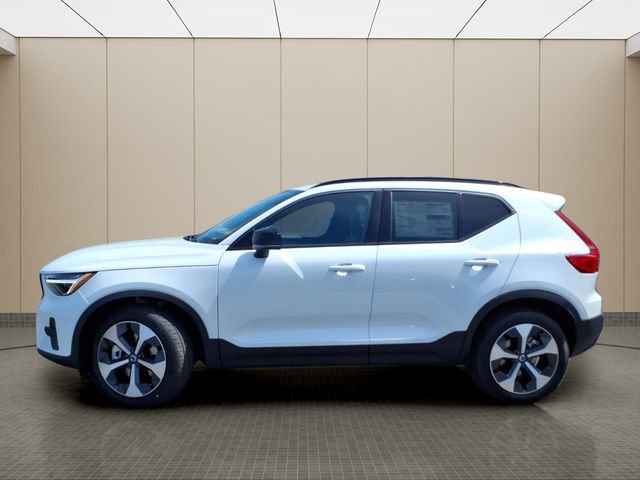 New 2026 Volvo XC40 B5 Core AWD/4WD image 5