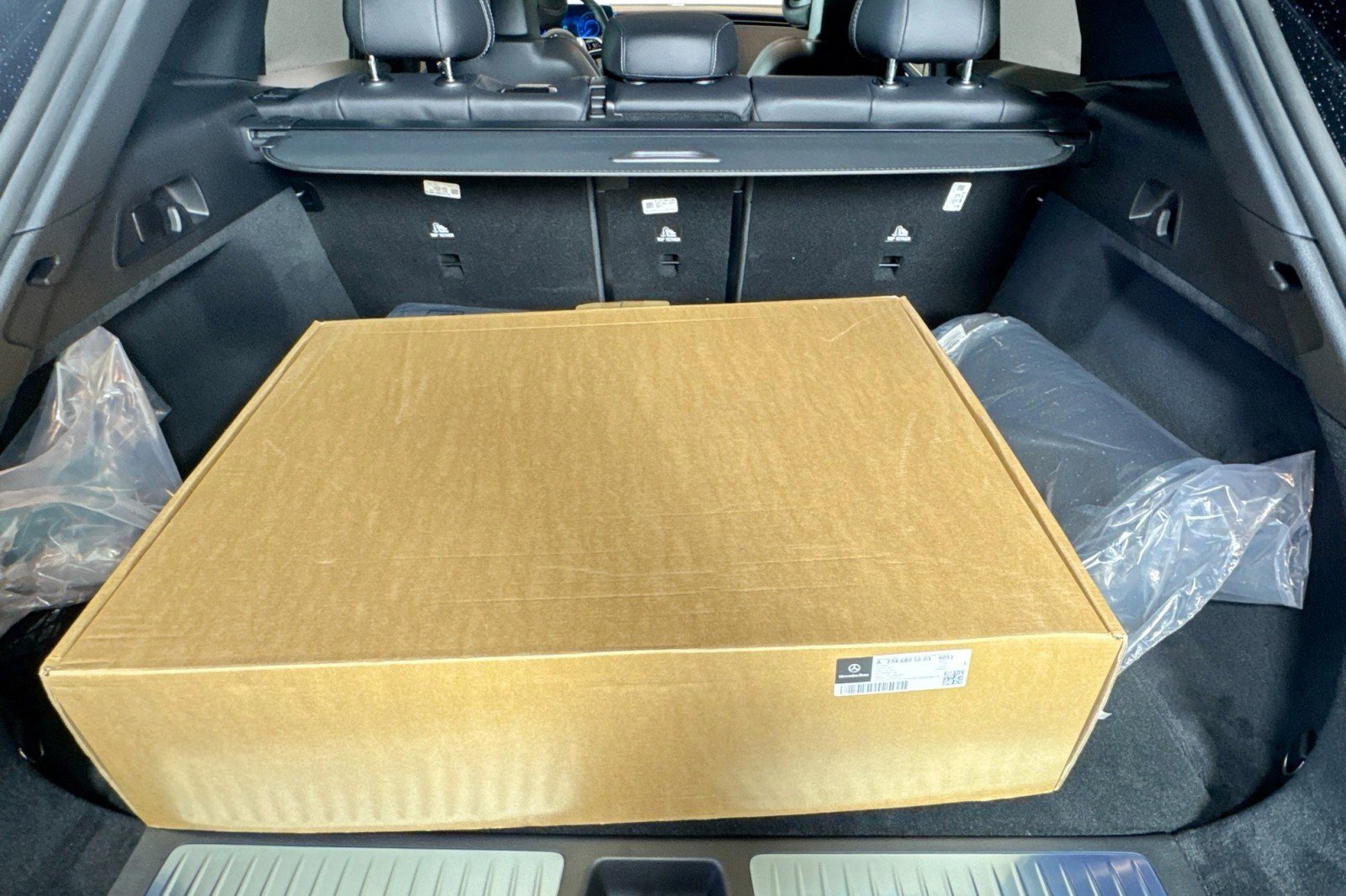 New 2026 Mercedes-Benz EQE 320 4MATIC SUV image 26