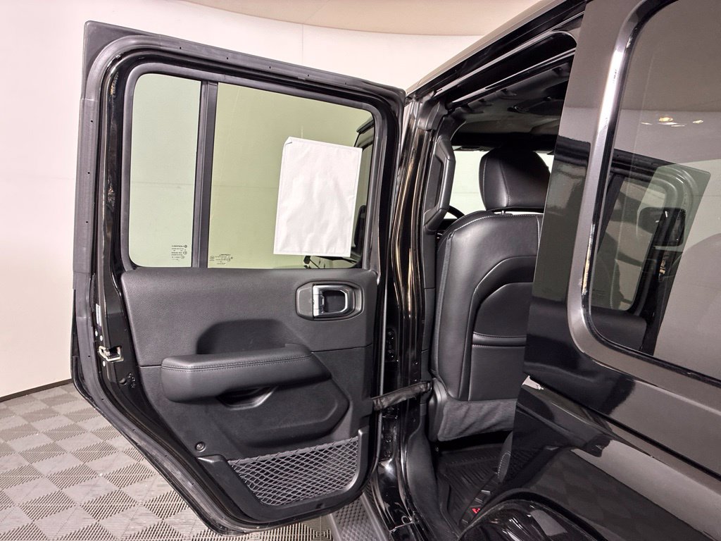 Used 2020 Jeep Wrangler Unlimited Sahara AWD/4WD image 25