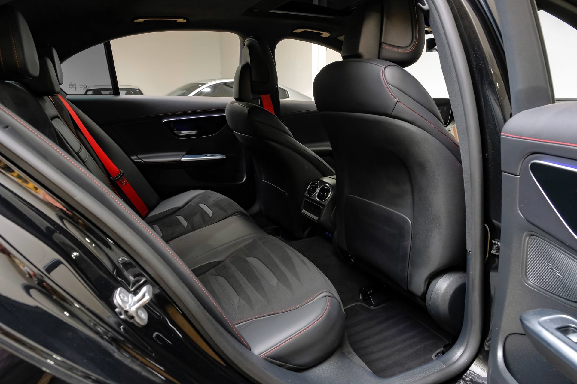 Used 2024 Mercedes-Benz C 43 AMG 4MATIC Sedan w/ AMG Dynamic Plus Package image 28