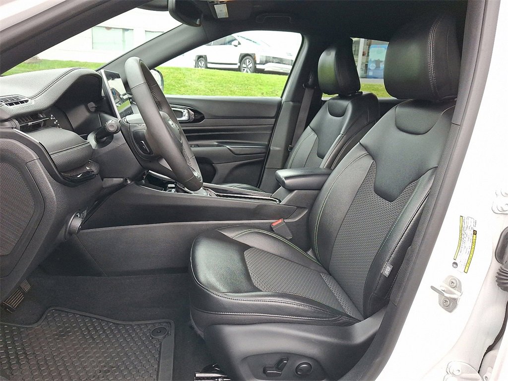 Used 2023 Jeep Compass Altitude w/ Convenience Group image 14