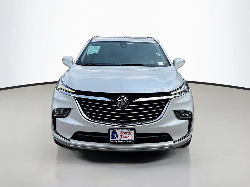 Used 2023 Buick Enclave Essence w/ Experience Buick Package FWD image 2