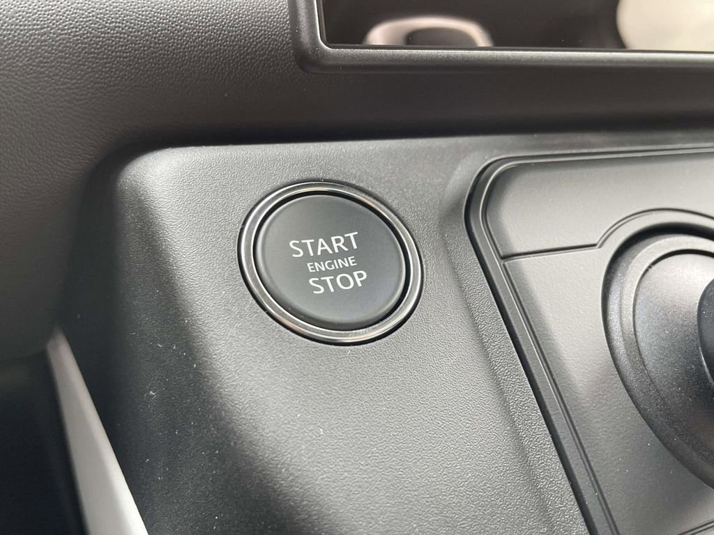 New 2026 Land Rover Defender 130 X-Dynamic SE AWD/4WD image 30