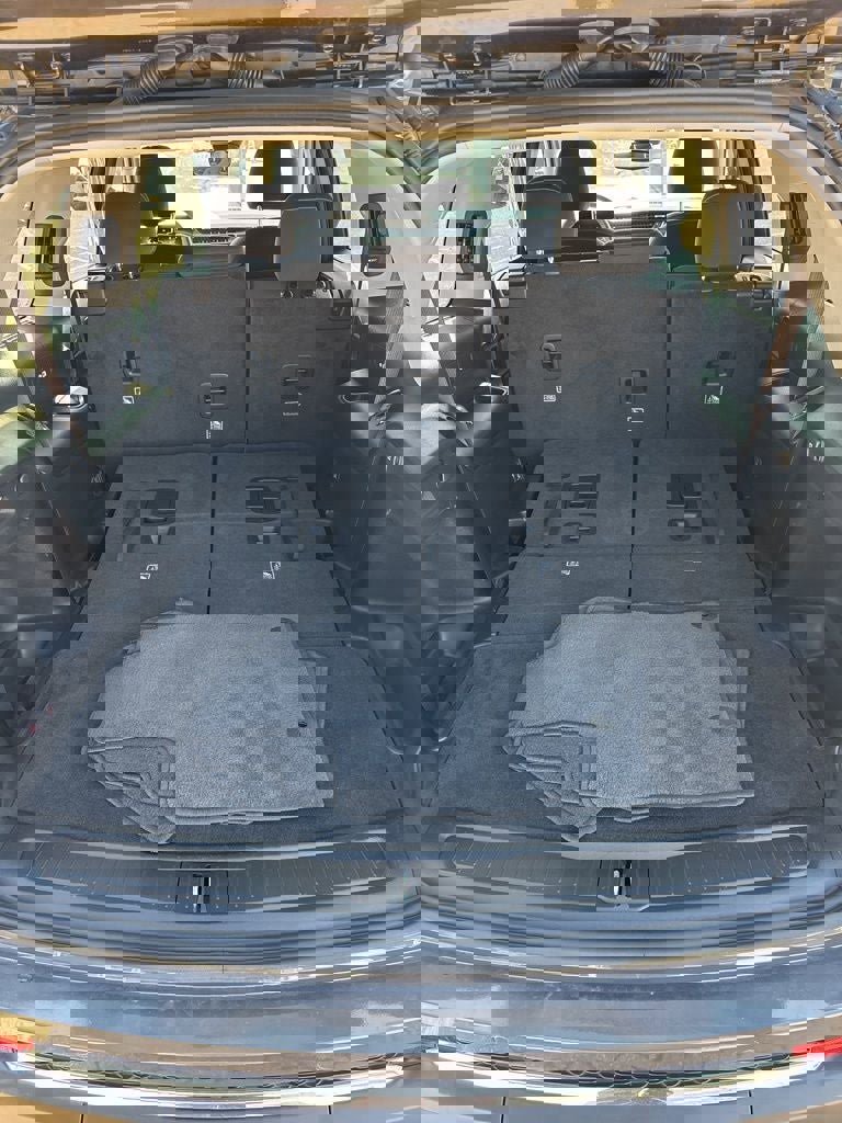 Used 2022 Jeep Grand Cherokee L Laredo w/ Luxury Tech Group I image 34