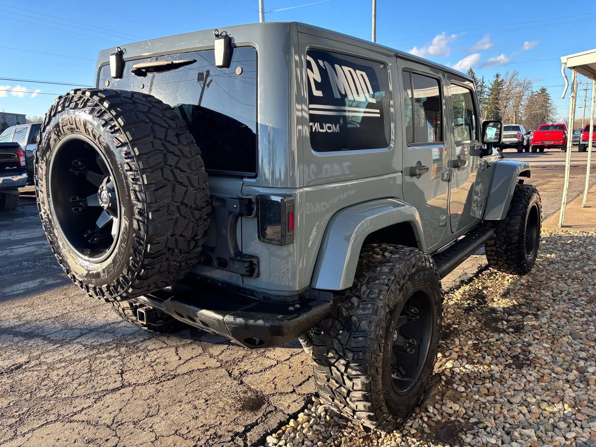 Used 2015 Jeep Wrangler Unlimited Rubicon w/ Connectivity Group image 6