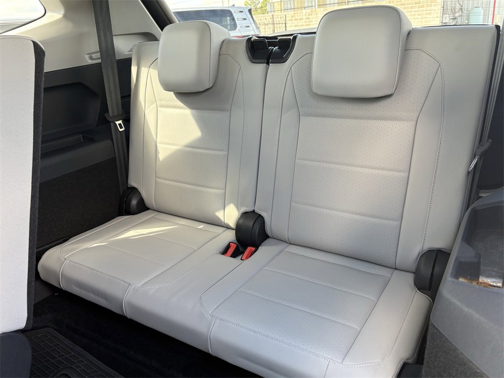 Used 2021 Volkswagen Tiguan SE image 26