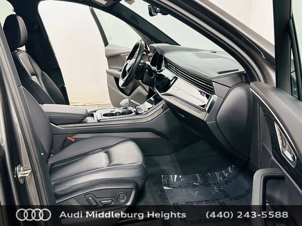 Used 2023 Audi Q7 2.0T Premium Plus w/ Premium Plus Package image 9