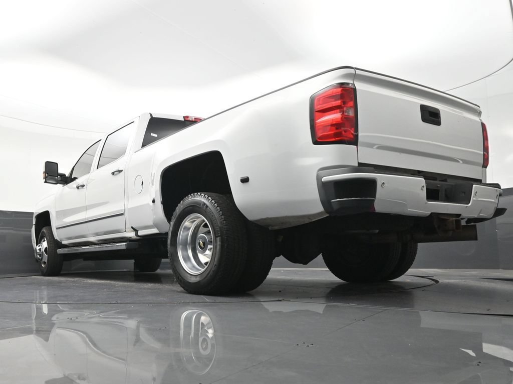 Used 2019 Chevrolet Silverado 3500 High Country w/ Duramax Plus Package AWD/4WD image 27