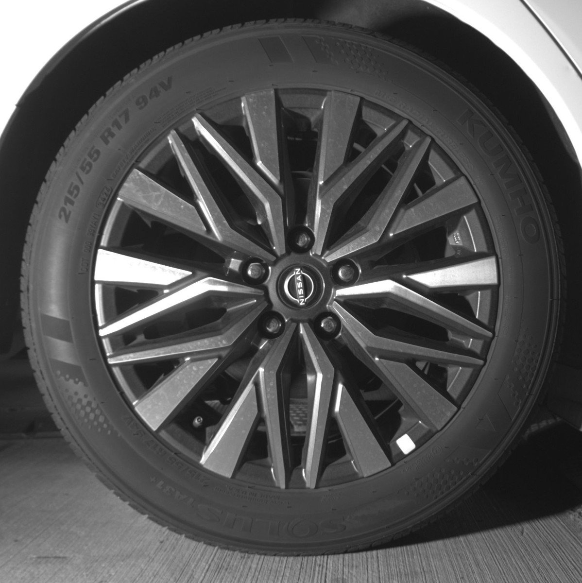 Used 2025 Nissan Altima 2.5 SV FWD image 15