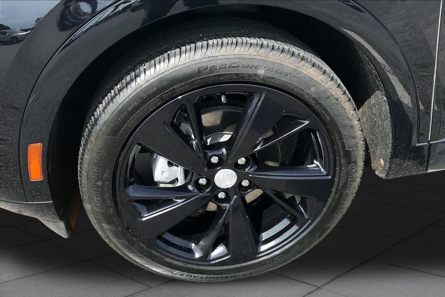 Used 2021 Buick Envision Essence w/ Sport Touring Package FWD image 11