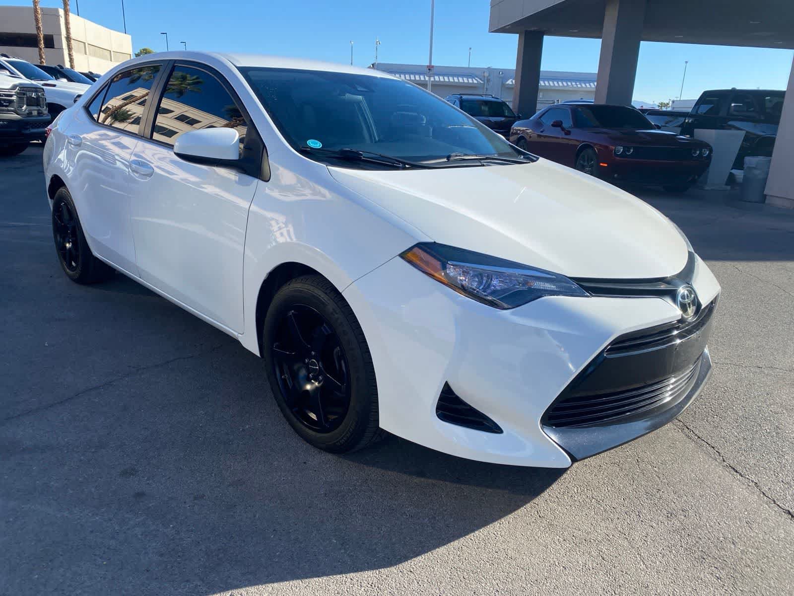 Used 2019 Toyota Corolla LE FWD image 3