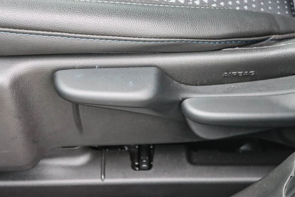 Used 2025 Chevrolet Trax LT w/ LT Convenience Package image 20