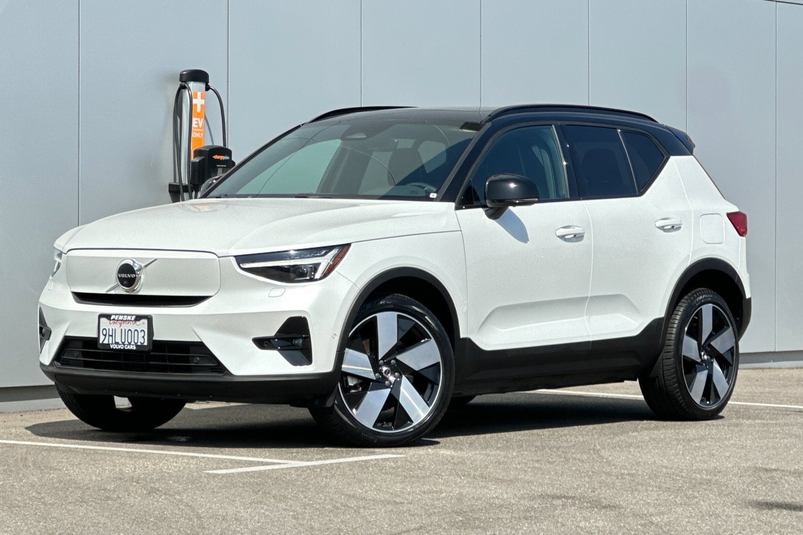 Used 2023 Volvo XC40 Recharge Ultimate w/ Protection Package Premier