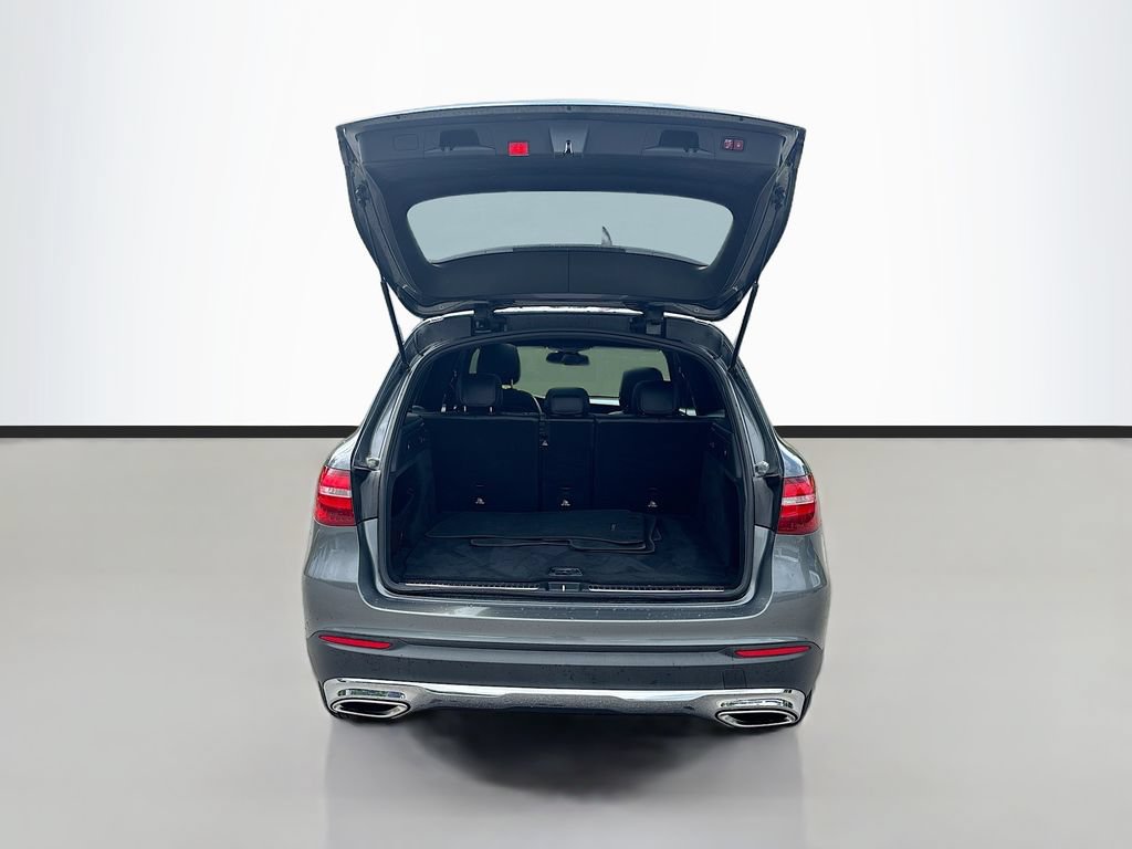 Used 2018 Mercedes-Benz GLC 300 4MATIC w/ Premium Package image 9