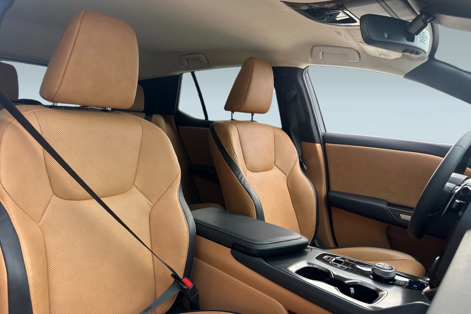 Used 2025 Lexus RZ 300e image 29