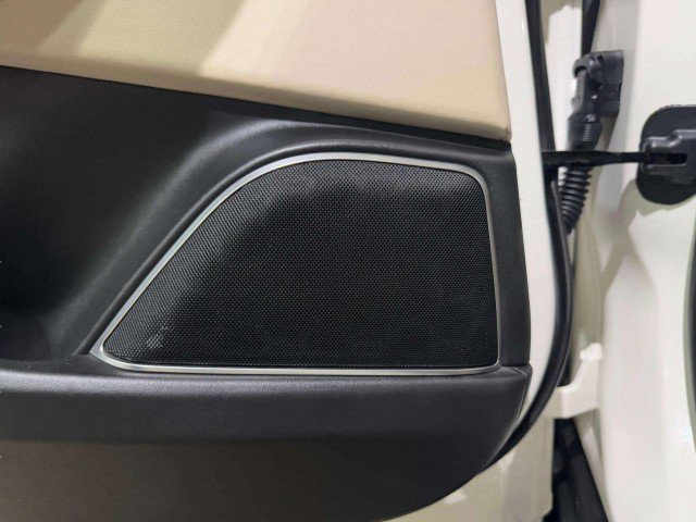 Used 2017 Maserati Levante S image 47