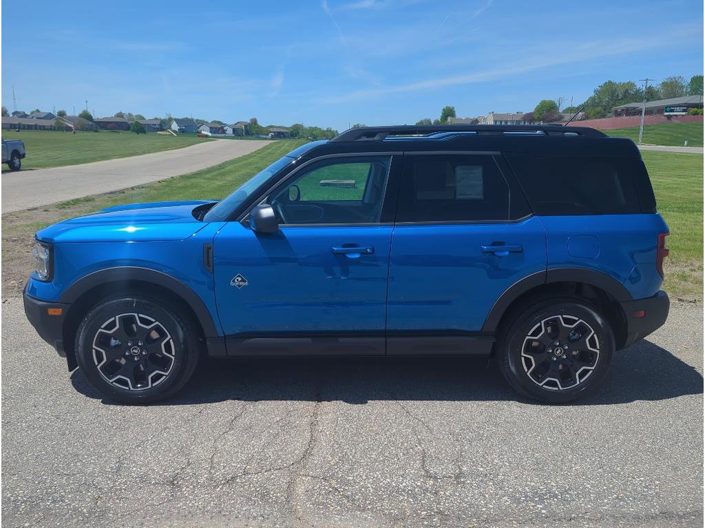 New 2025 Ford Bronco Sport Outer Banks image 4