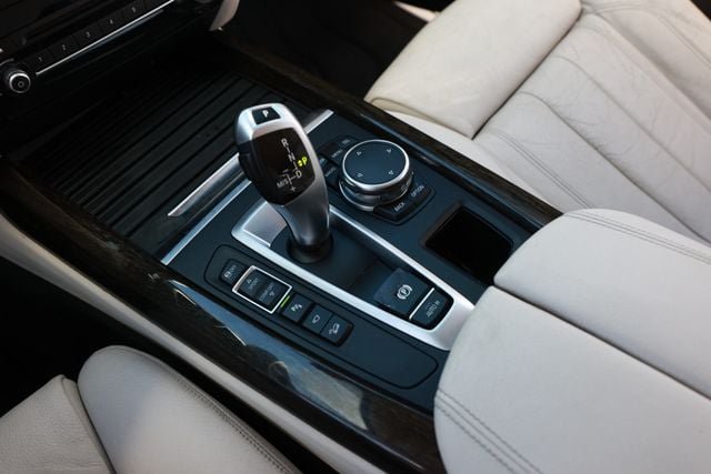 Used 2015 BMW X5 xDrive35d AWD/4WD image 45