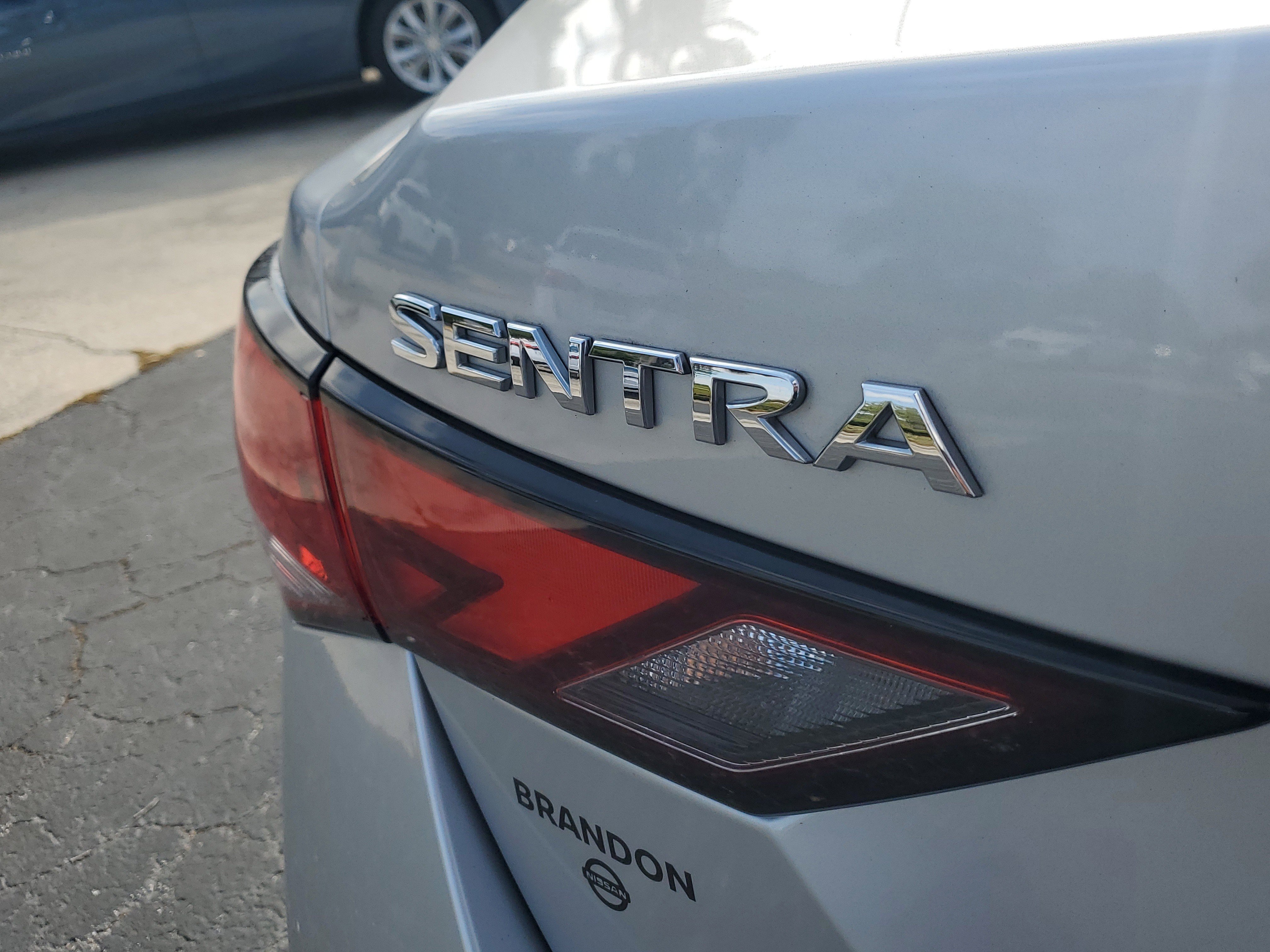 Used 2020 Nissan Sentra SV image 9