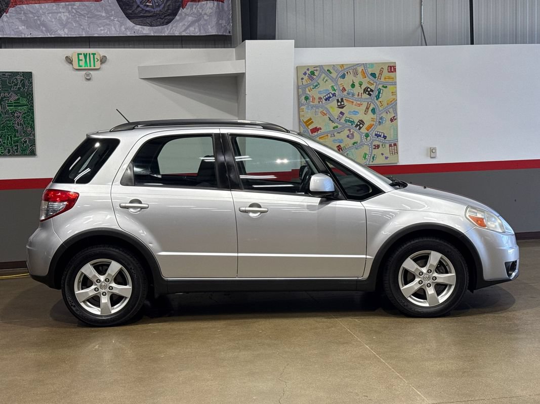 Used 2012 Suzuki SX4 Premium AWD/4WD image 4