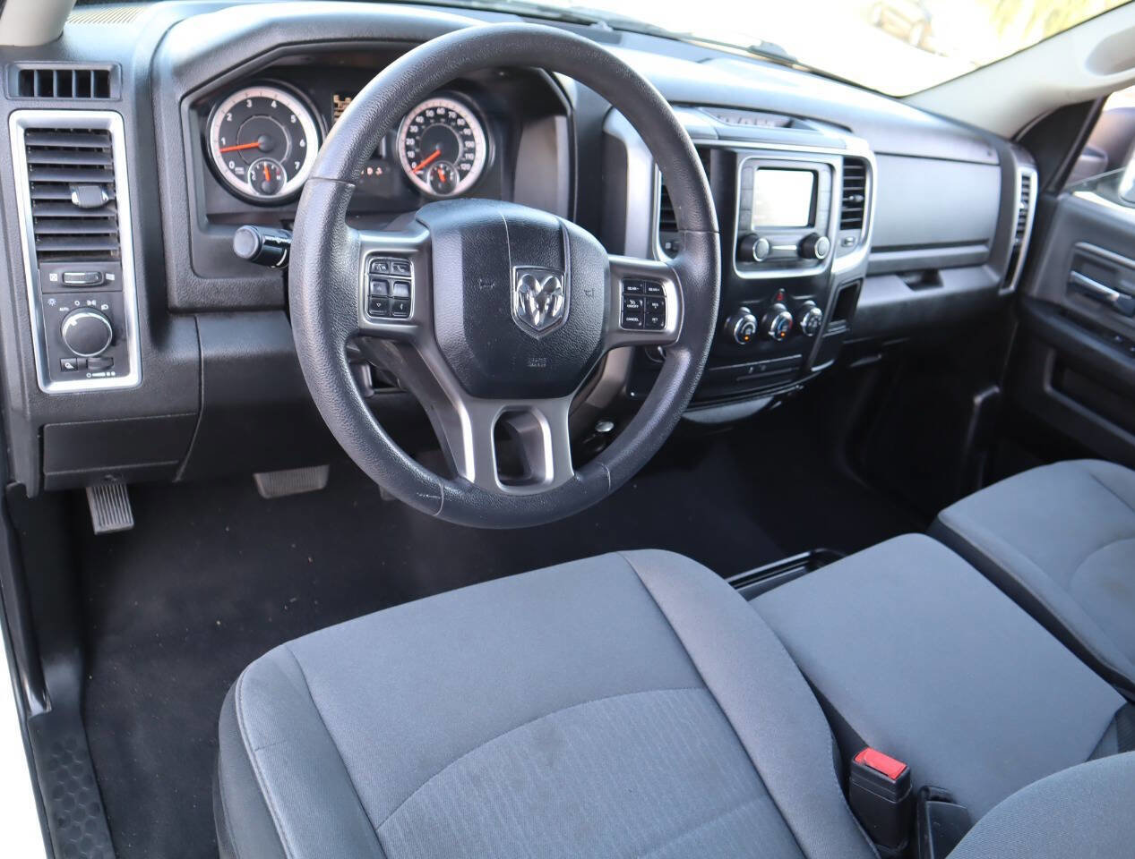 Used 2021 RAM 1500 Classic SLT image 25