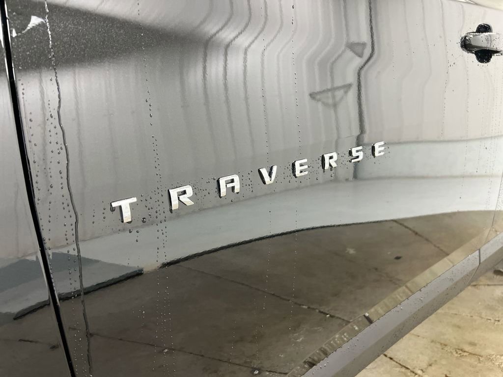 Used 2023 Chevrolet Traverse LS FWD image 26