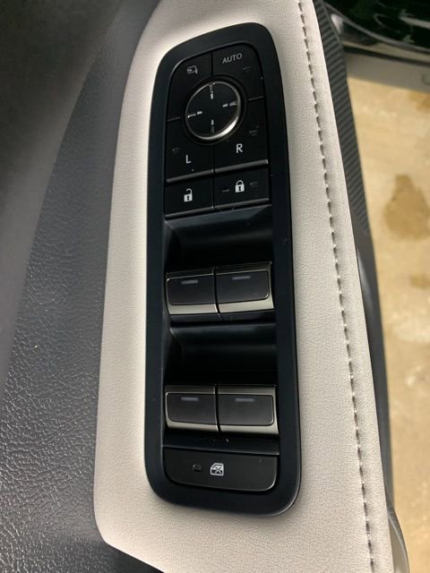 Used 2025 Lexus RX 350 F Sport w/ Accessory Package image 17