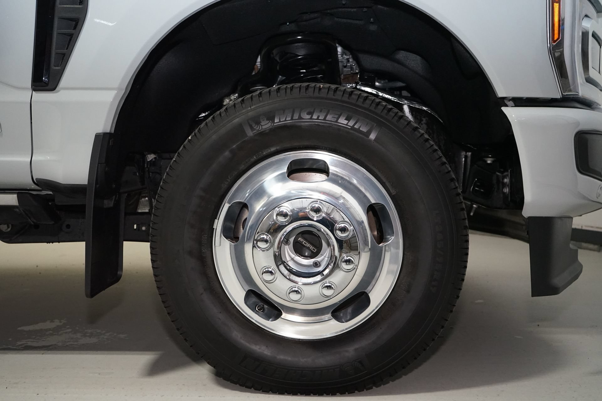 Used 2025 Ford F350 Platinum AWD/4WD image 26
