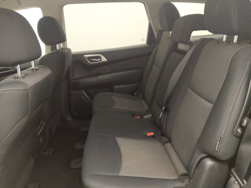 Used 2018 Nissan Pathfinder S AWD/4WD image 18