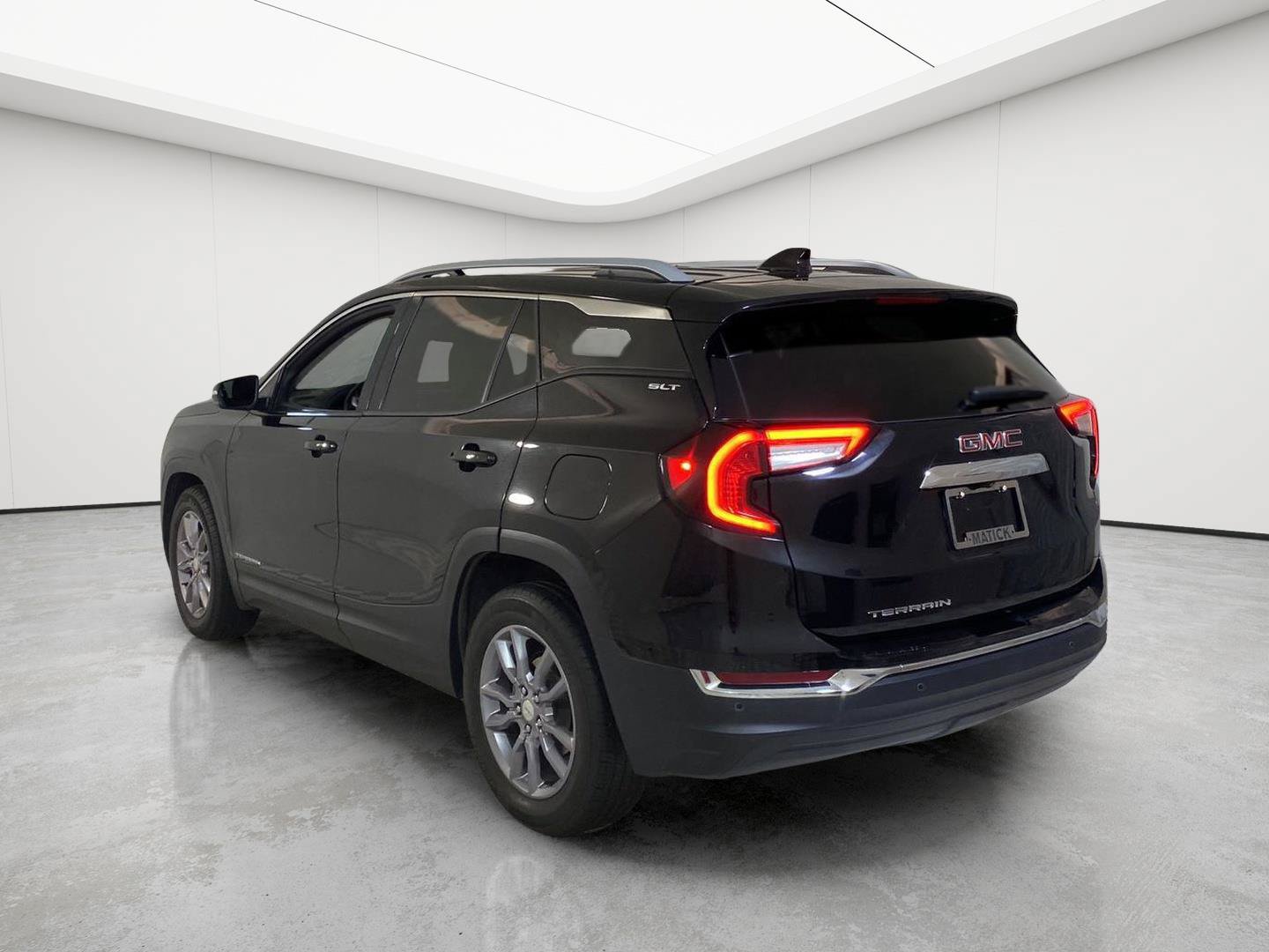 Certified 2023 GMC Terrain SLT w/ LPO, Floor Liner Package FWD image 12