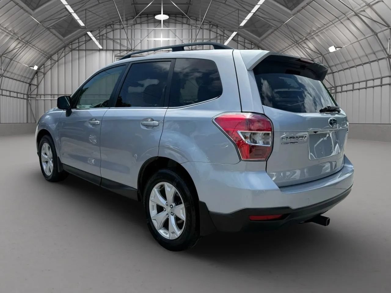 Used 2015 Subaru Forester 2.5i Limited AWD/4WD image 3