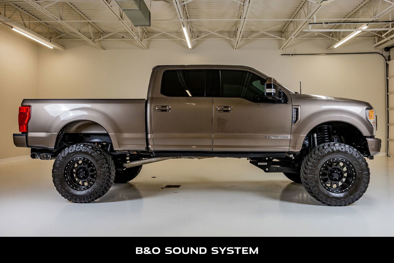 Used 2021 Ford F250 Lariat w/ Lariat Ultimate Package AWD/4WD image 10