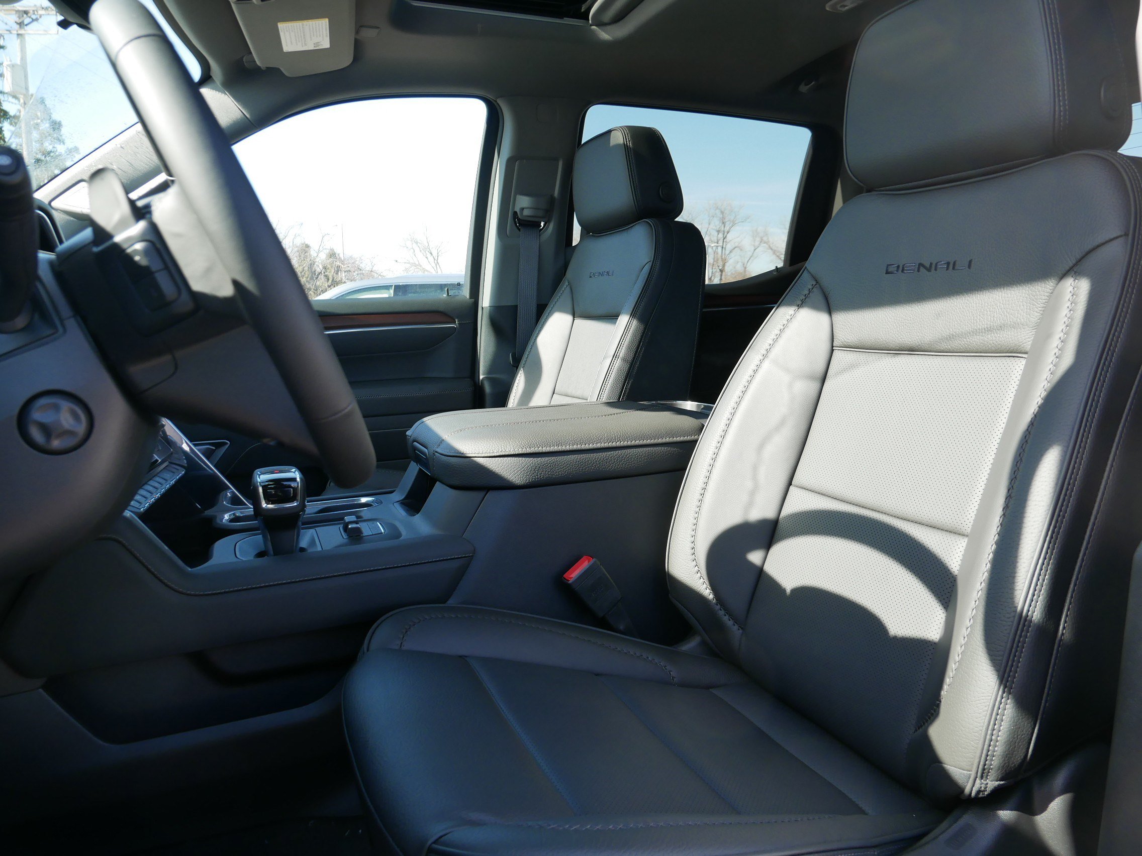 New 2026 GMC Sierra 1500 Denali w/ Technology Package AWD/4WD image 4