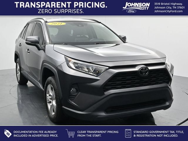 Used 2021 Toyota RAV4 XLE AWD/4WD image 1
