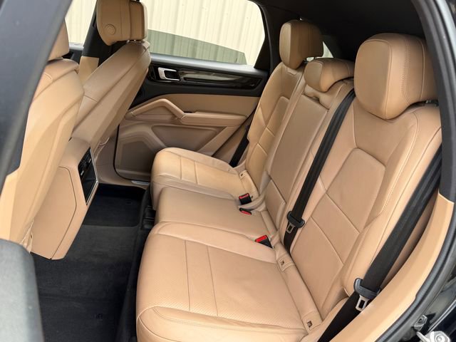 Used 2019 Porsche Cayenne image 18